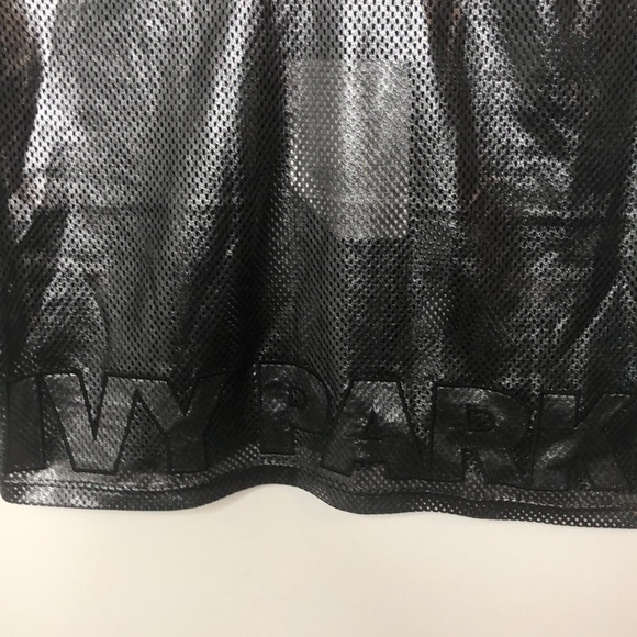 IVY PARK Metallic Mesh Crop Tee - Picture 4 of 8